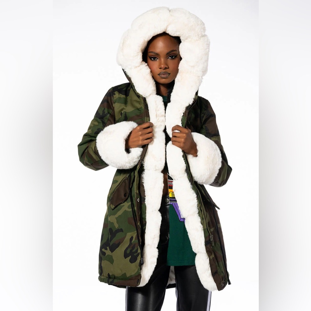 Azalea Wang Camouflage Parka with Faux Fur Trim - Picture 3 of 8